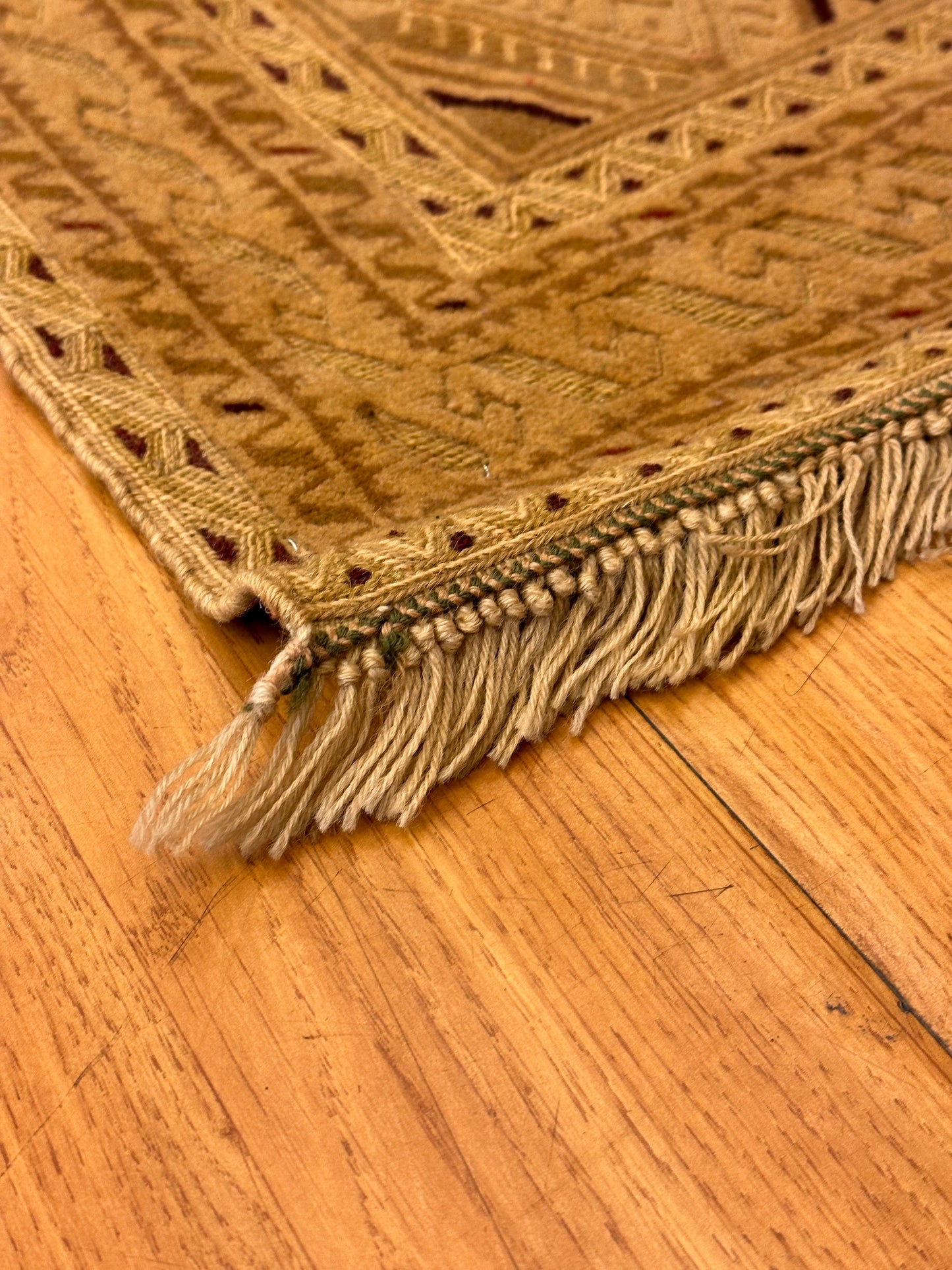 2.5x4 FT Diamond Wool Rug ArtAsiaHandicrafts