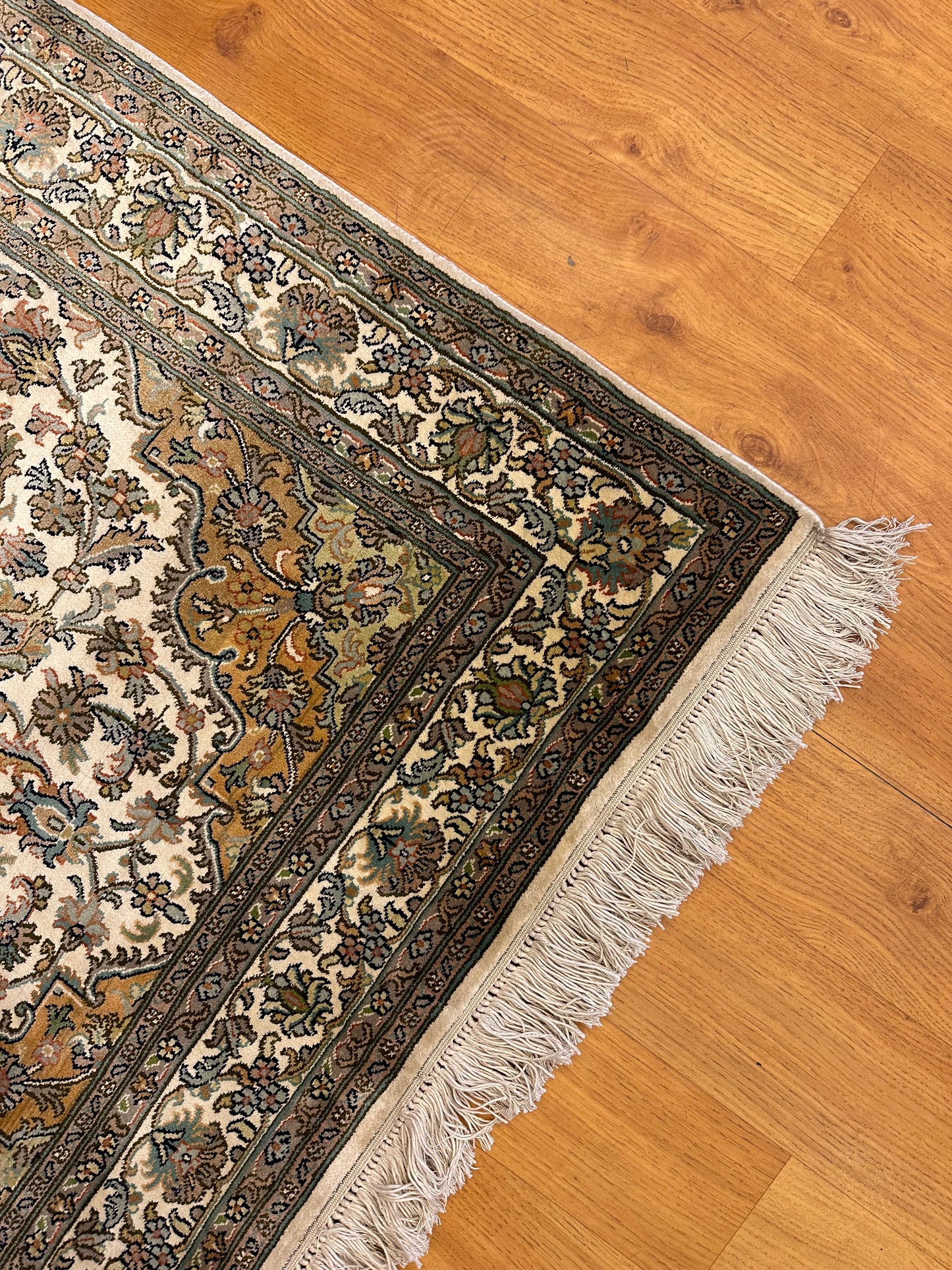 2.5x4 Ft Kashan Silk Carpet ArtAsiaHandicrafts