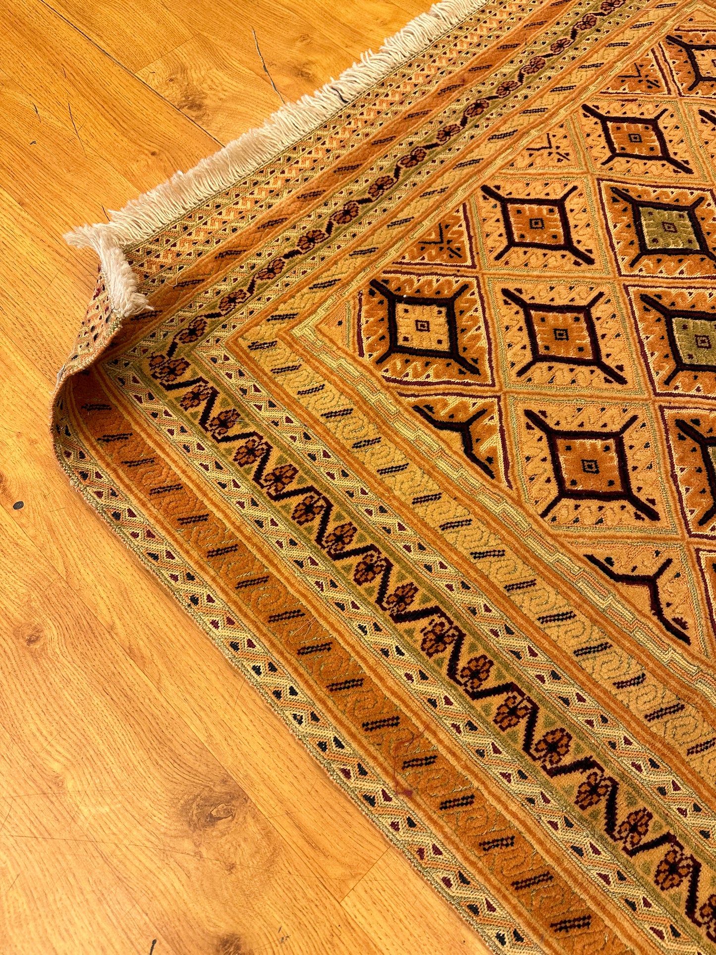 4x4 FT Mountain Wool Carpet ArtAsiaHandicrafts