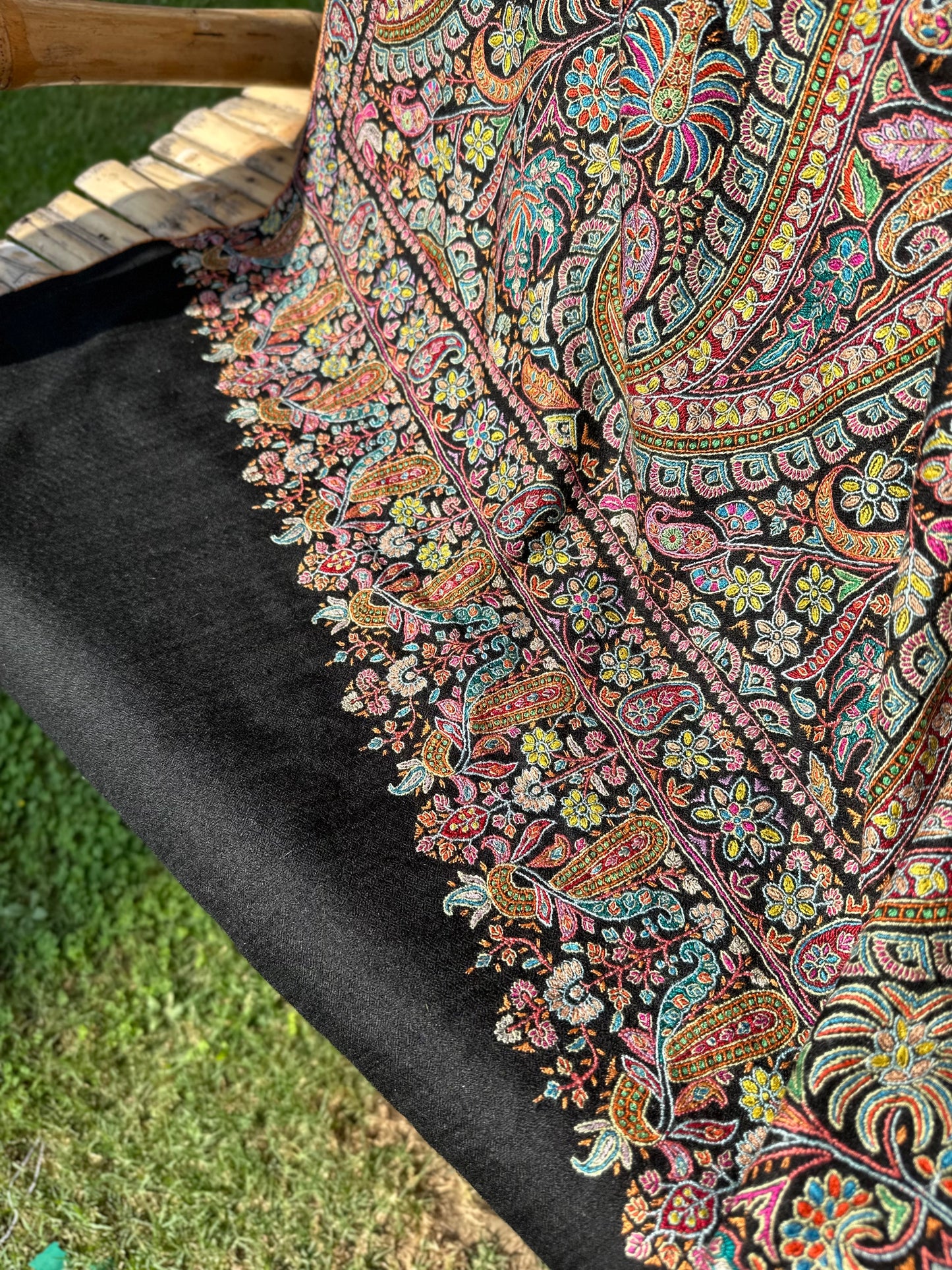 Black Sozni Pashmina Shawl ArtAsiaHandicrafts