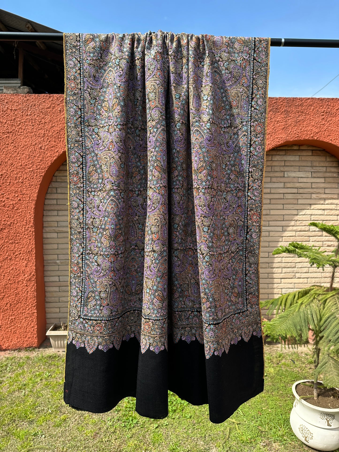 Black Sozni Pashmina Shawl ArtAsiaHandicrafts