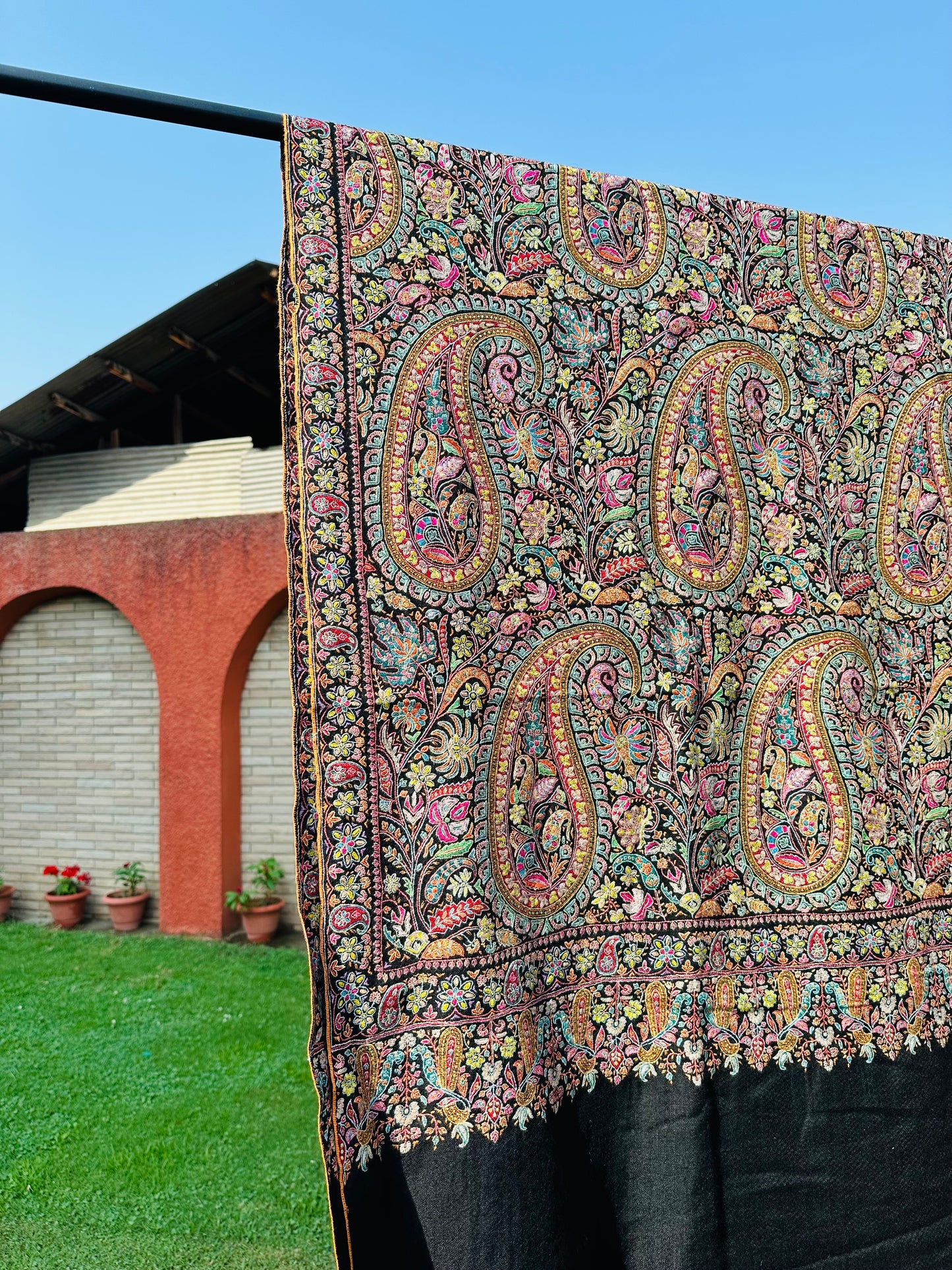 Black Sozni Pashmina Shawl ArtAsiaHandicrafts
