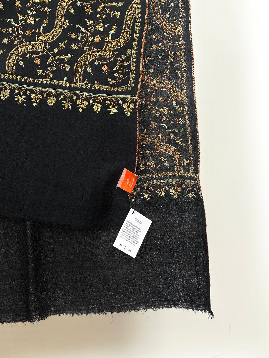 Black Dahaari Sozni Scarf