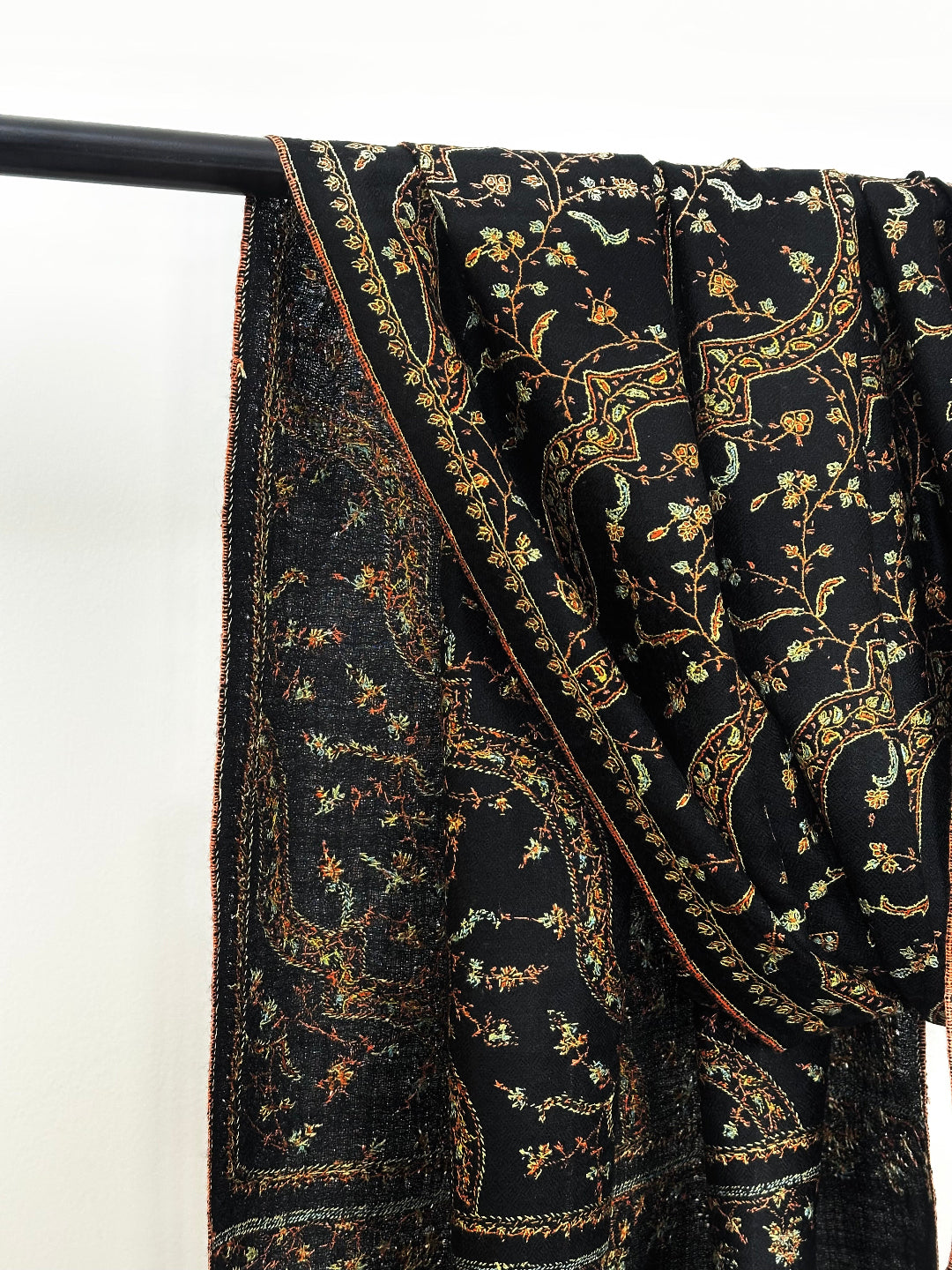 Black Dahaari Sozni Scarf
