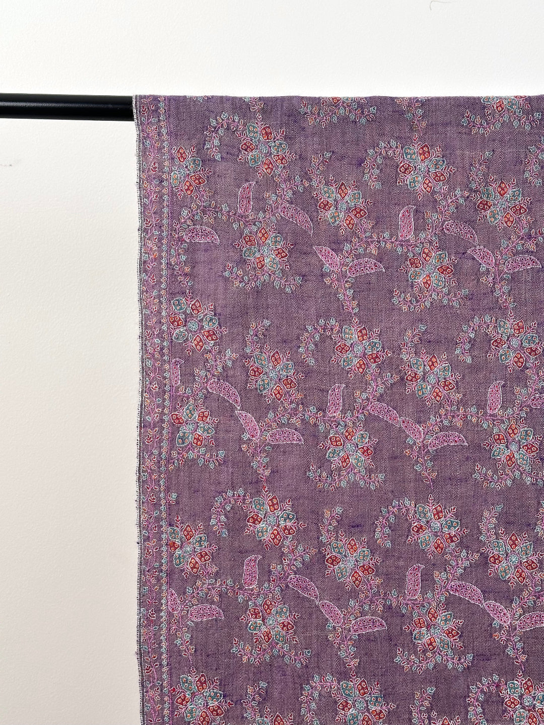 PASTEL PURPLE SOZNI EMBROIDERY DRAPE PURE PASHMINA SHAWL