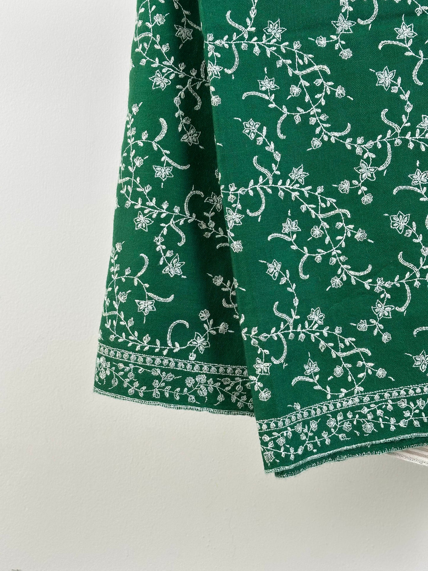 GREEN SOZNI EMBROIDERY WEAR PURE PASHMINA SHAWL
