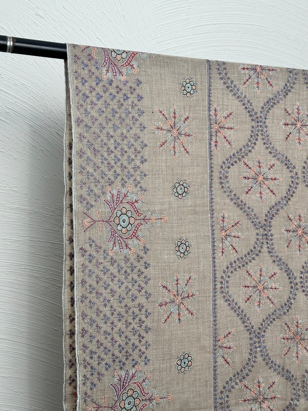 FINE DESIGNER HANDMADE BEIGE COLOUR PASHMINA SHAWL