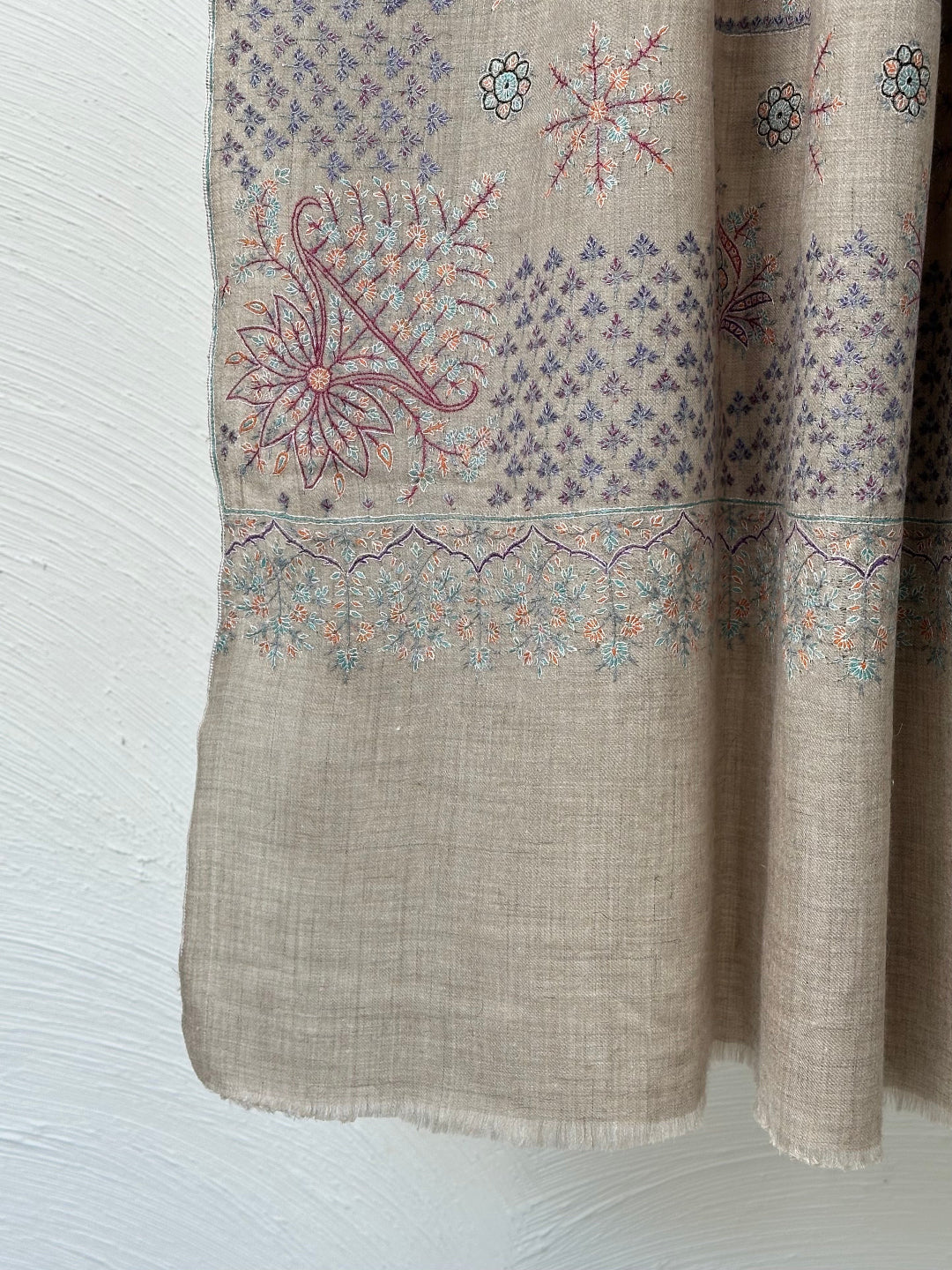 FINE DESIGNER HANDMADE BEIGE COLOUR PASHMINA SHAWL