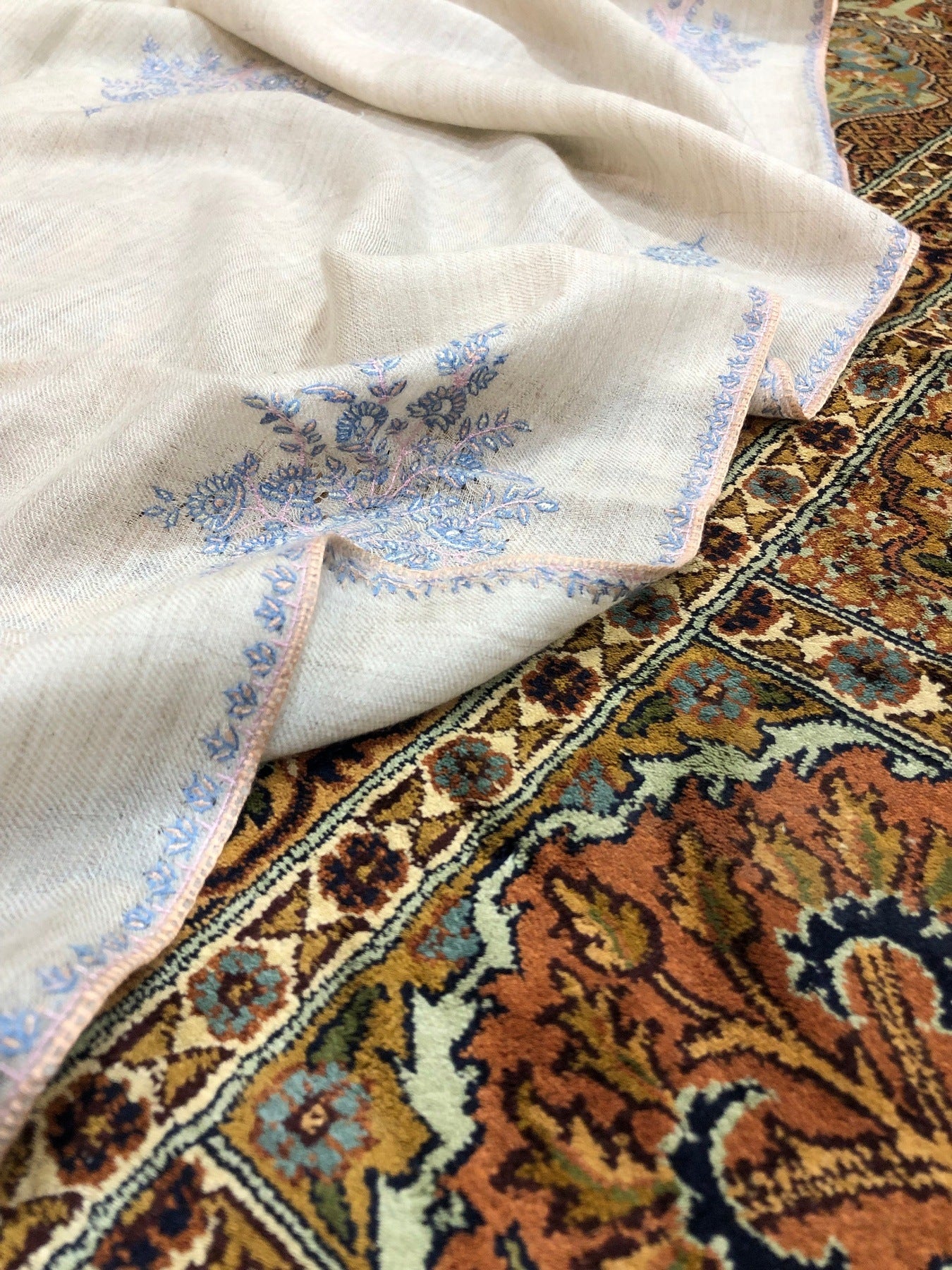 Ivory Sozni Pashmina Shawl ArtAsiaHandicrafts