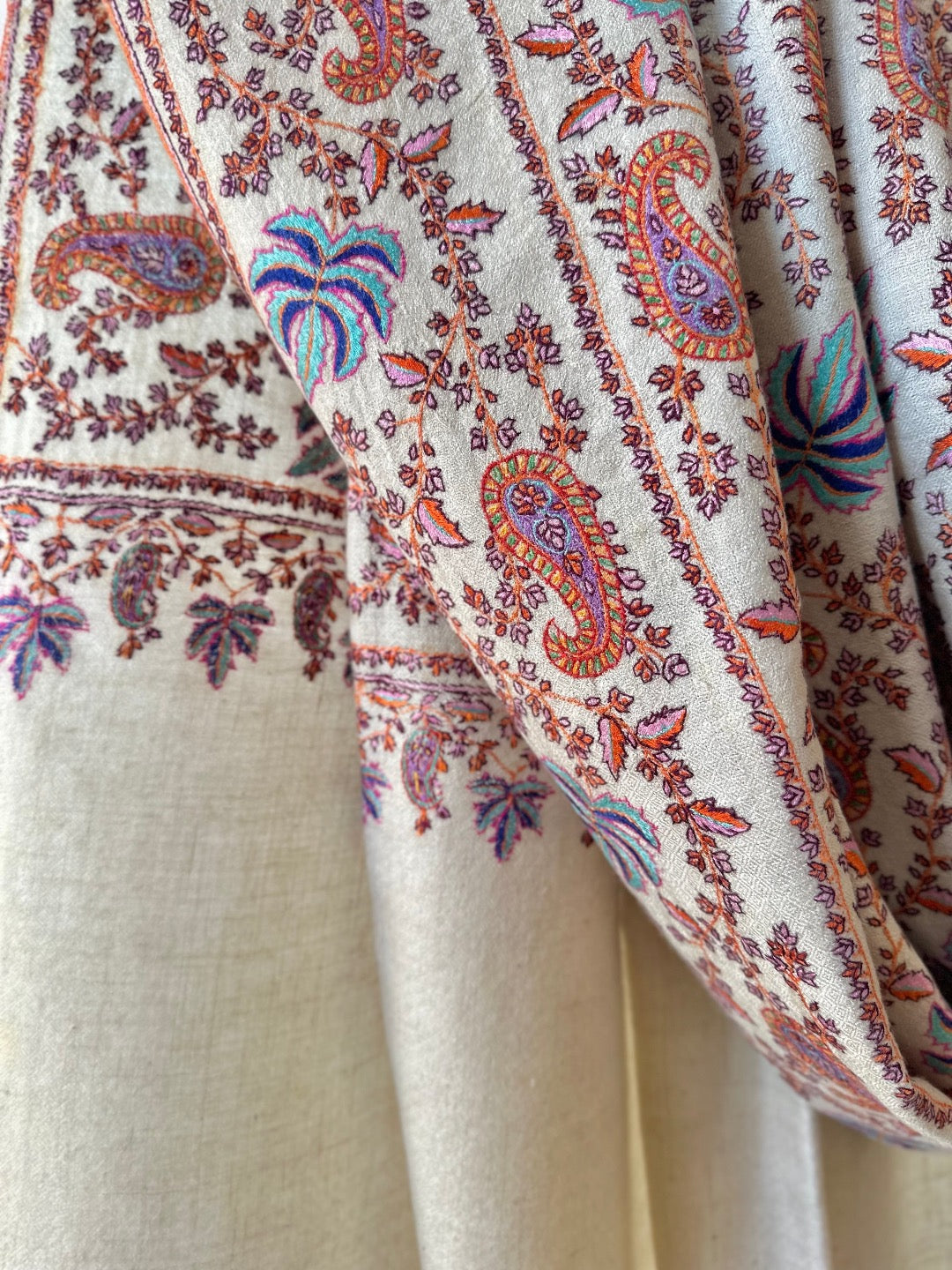 White Chinar Pashmina Shawl ArtAsiaHandicrafts