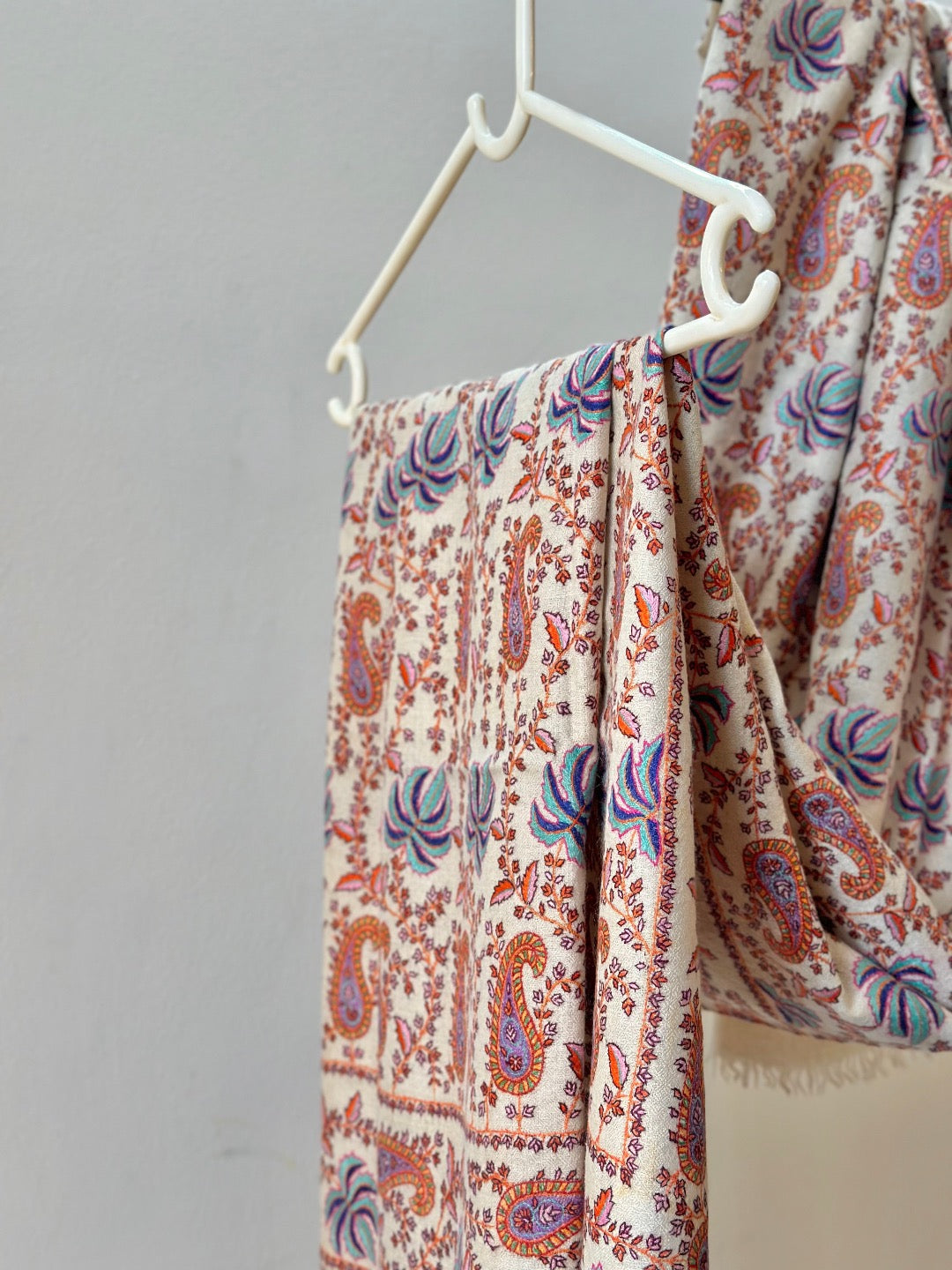 White Chinar Pashmina Shawl ArtAsiaHandicrafts