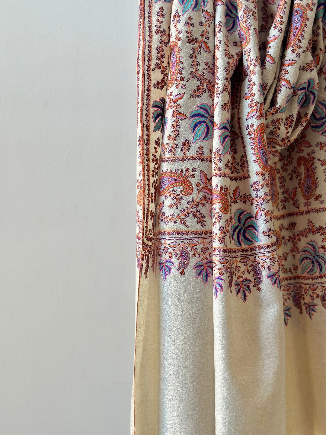 White Chinar Pashmina Shawl ArtAsiaHandicrafts