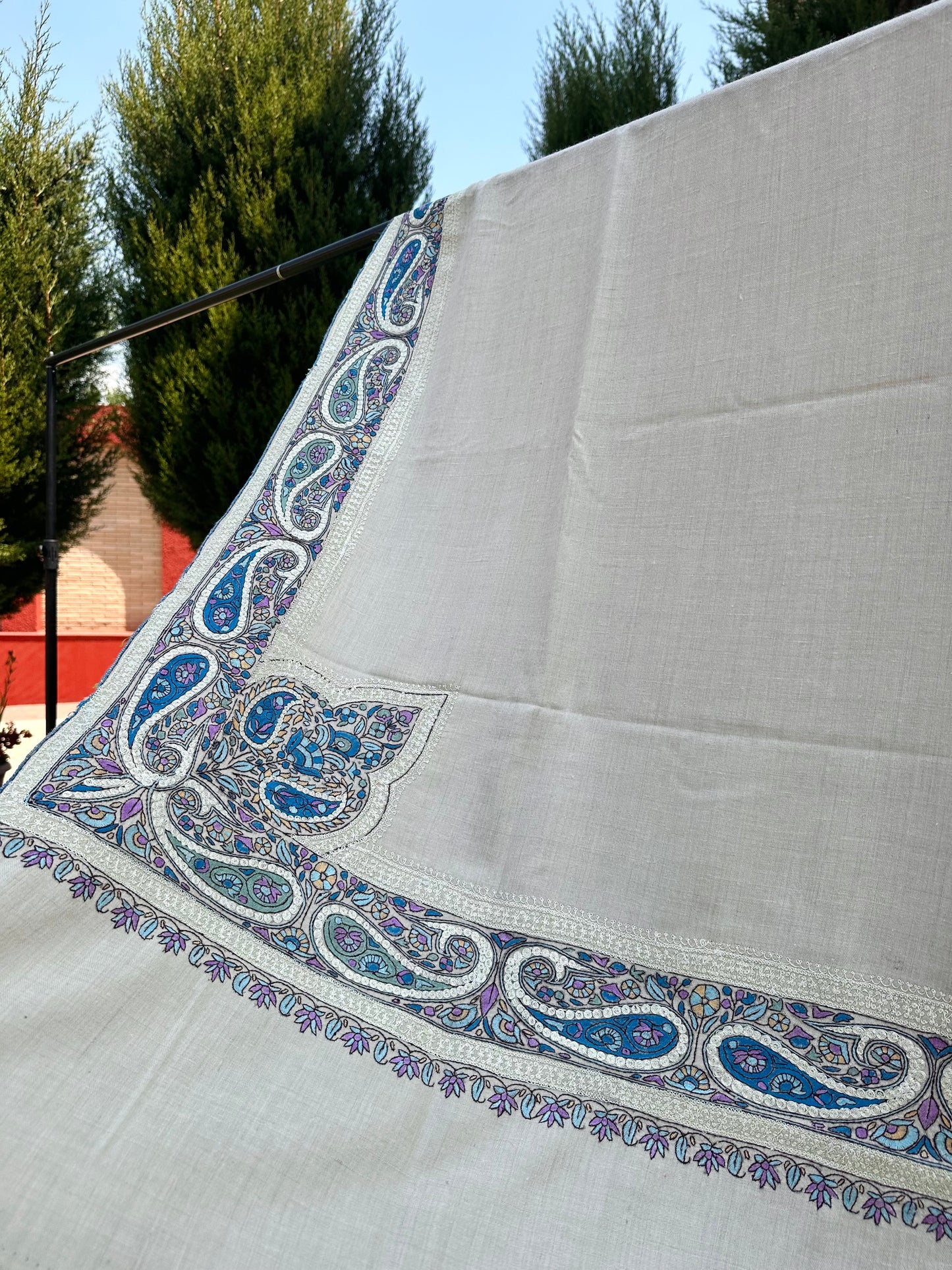 White Paper Mache Doardaar Shawl ArtAsiaHandicrafts