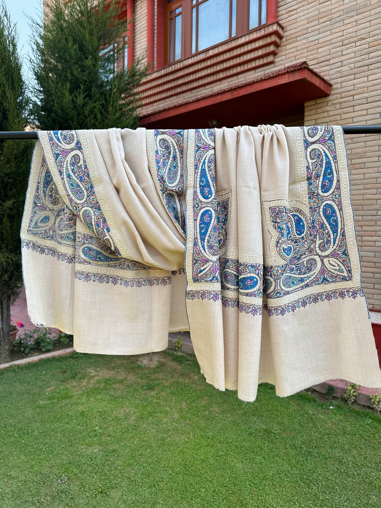 White Paper Mache Doardaar Shawl ArtAsiaHandicrafts