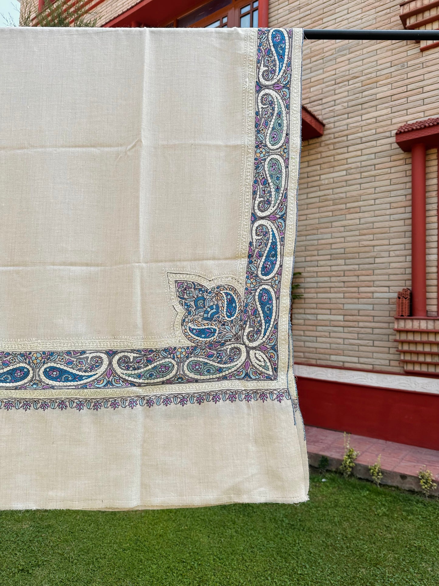 White Paper Mache Doardaar Shawl ArtAsiaHandicrafts