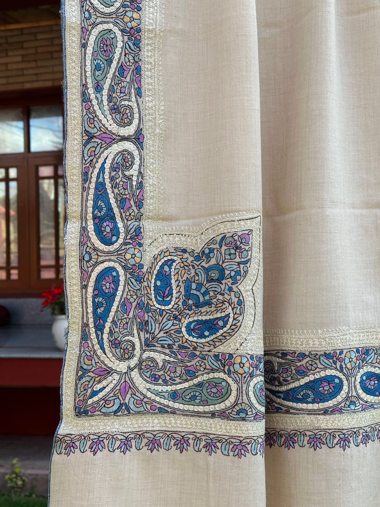 White Paper Mache Doardaar Shawl ArtAsiaHandicrafts