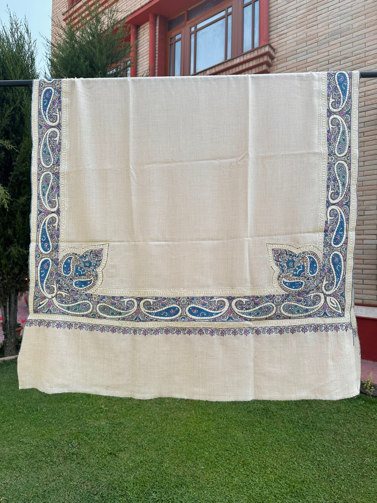 White Paper Mache Doardaar Shawl ArtAsiaHandicrafts