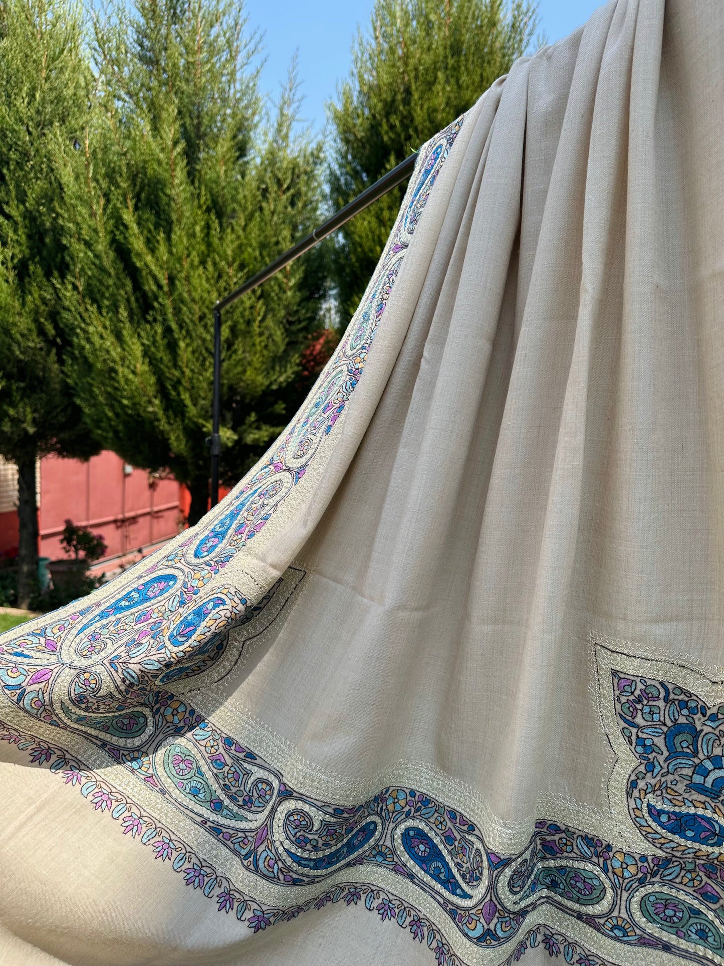 White Paper Mache Doardaar Shawl ArtAsiaHandicrafts