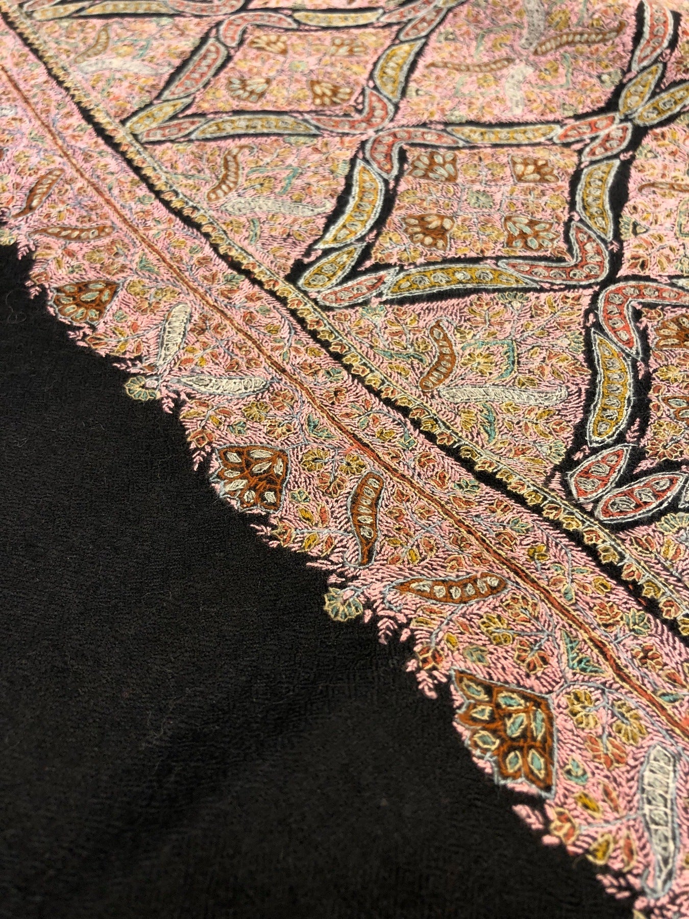 Black Sozni Pashmina Jamawar ArtAsiaHandicrafts