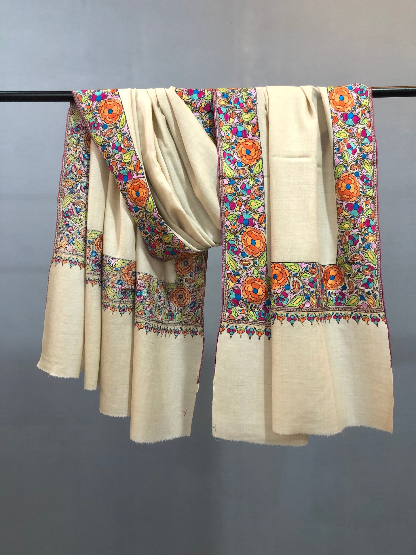 White Paper Mache Doardaar Shawl ArtAsiaHandicrafts