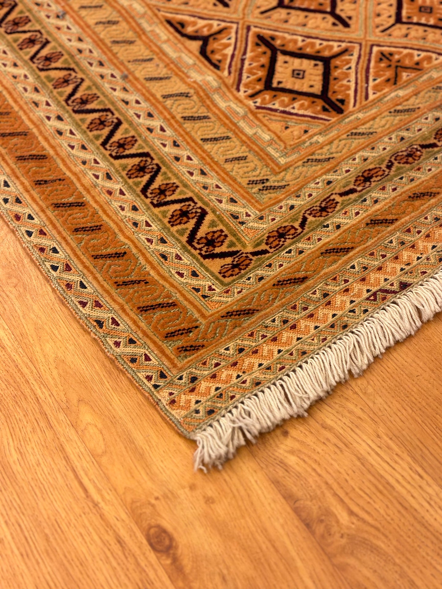 4x4 FT Mountain Wool Carpet ArtAsiaHandicrafts