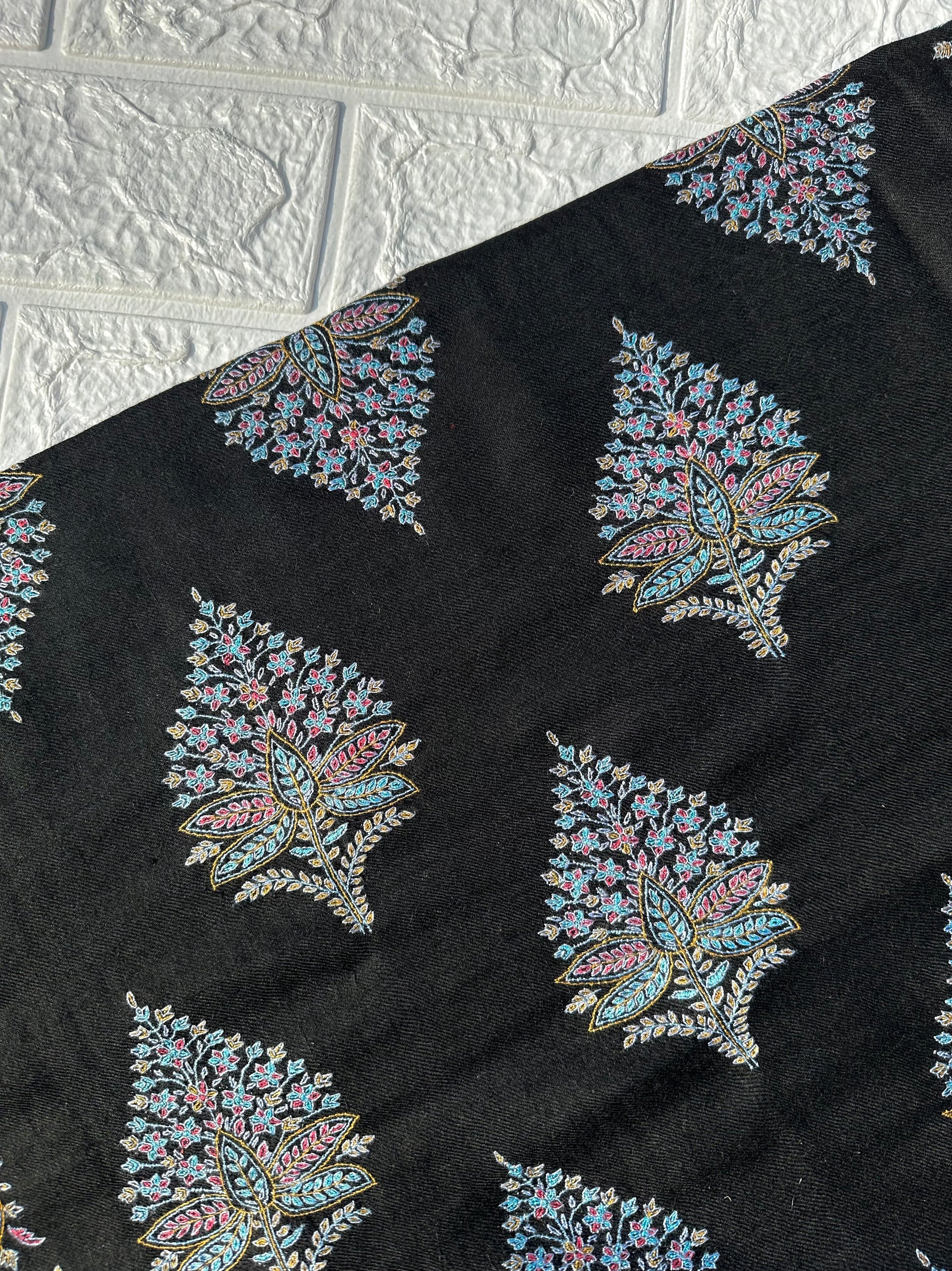 Black Botedar Sozni Pashmina Shawl ArtAsiaHandicrafts