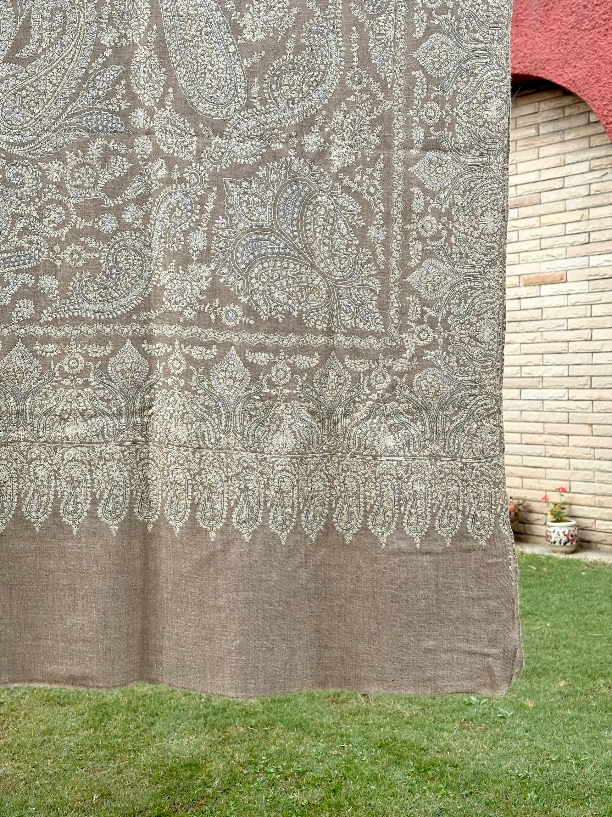 Grey Men's Sozni Pashmina Shawl ArtAsiaHandicrafts