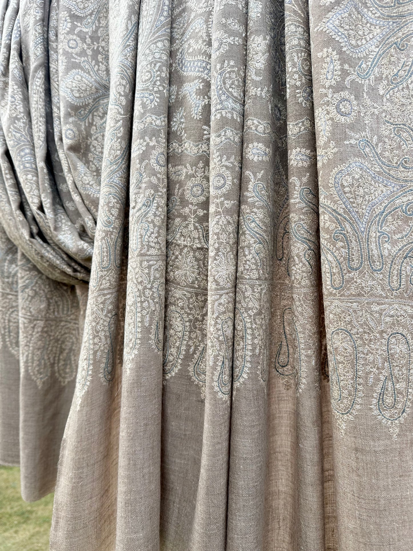 Grey Men's Sozni Pashmina Shawl ArtAsiaHandicrafts