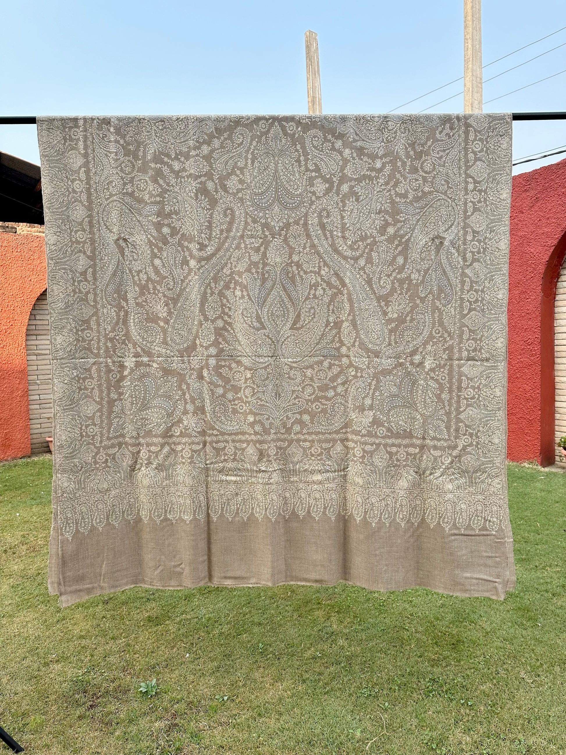Grey Men's Sozni Pashmina Shawl ArtAsiaHandicrafts