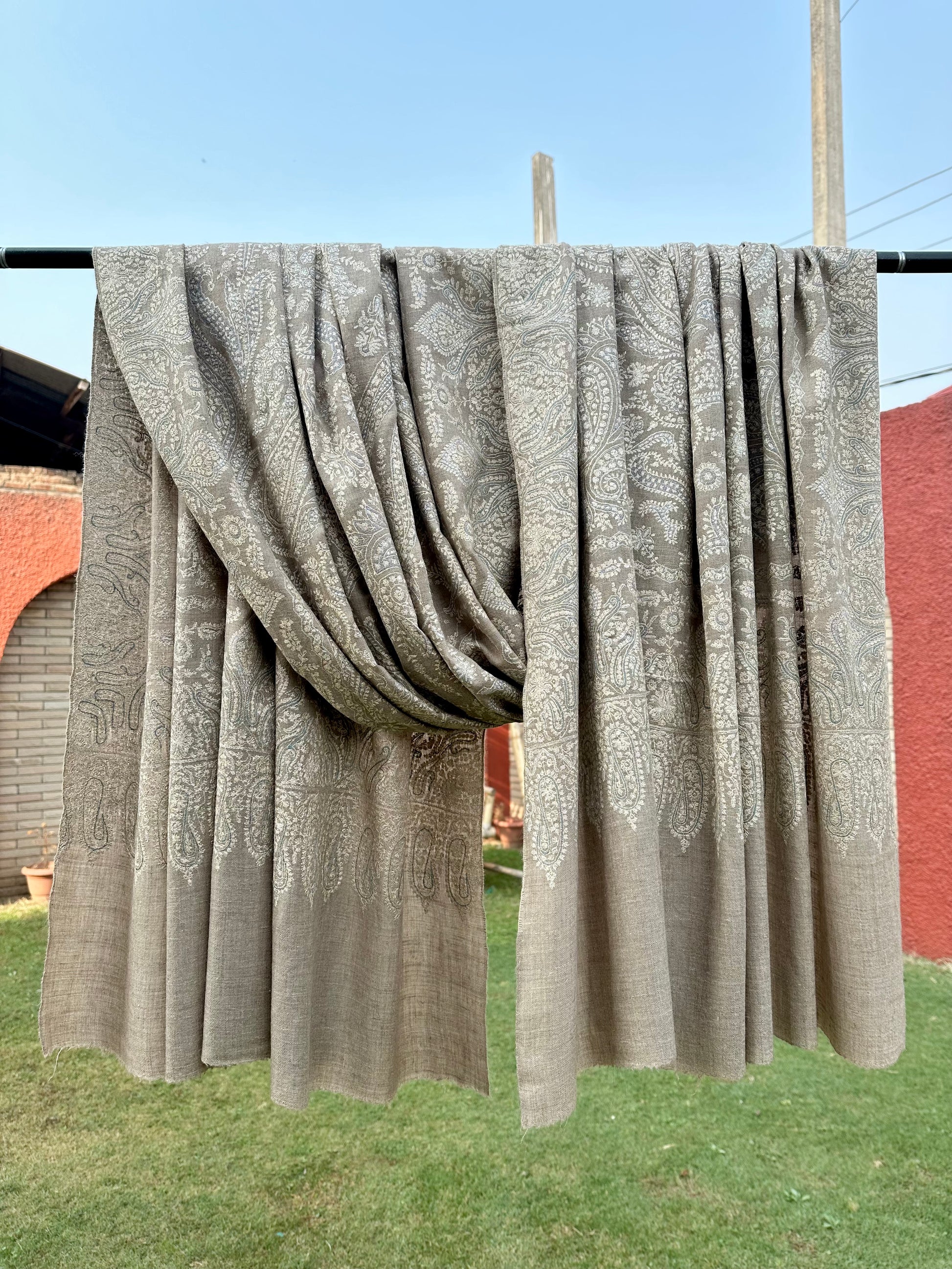 Grey Men's Sozni Pashmina Shawl ArtAsiaHandicrafts