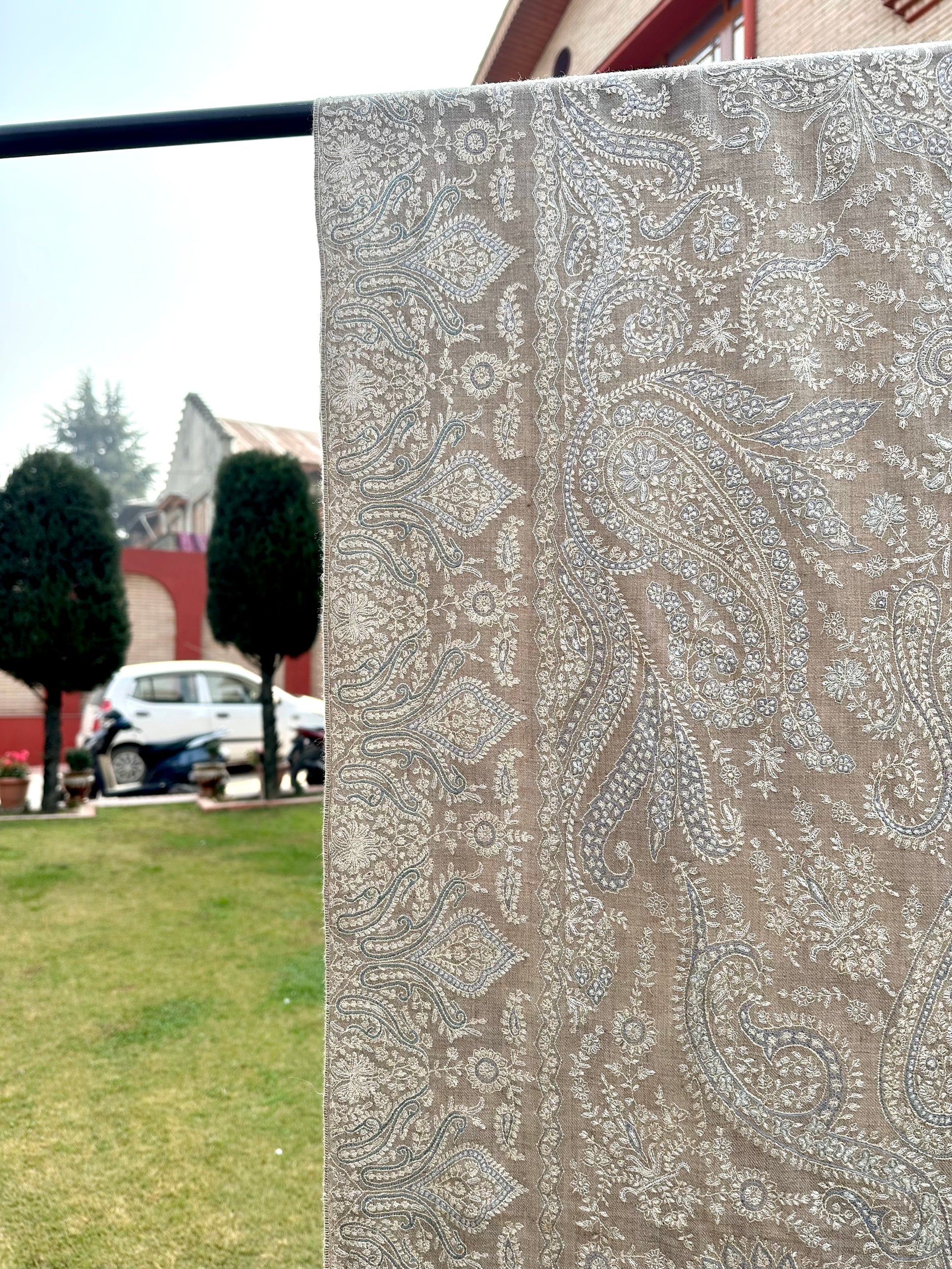 Grey Men's Sozni Pashmina Shawl ArtAsiaHandicrafts