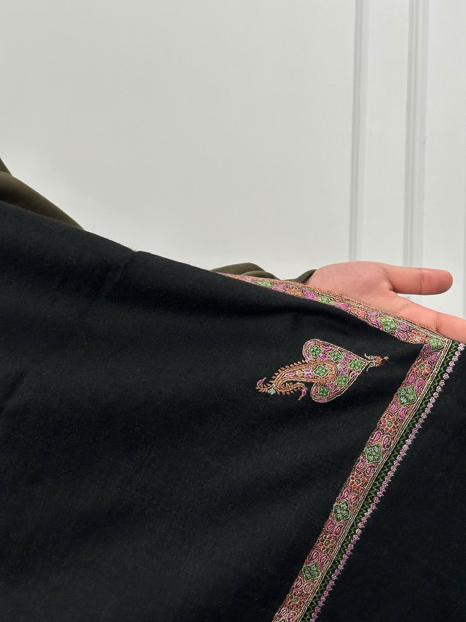 VINTAGE BLACK SILKEN EMBROIDERY SOFT HANDMADE SUMMER WEAR PURE PASHMINA SHAWL