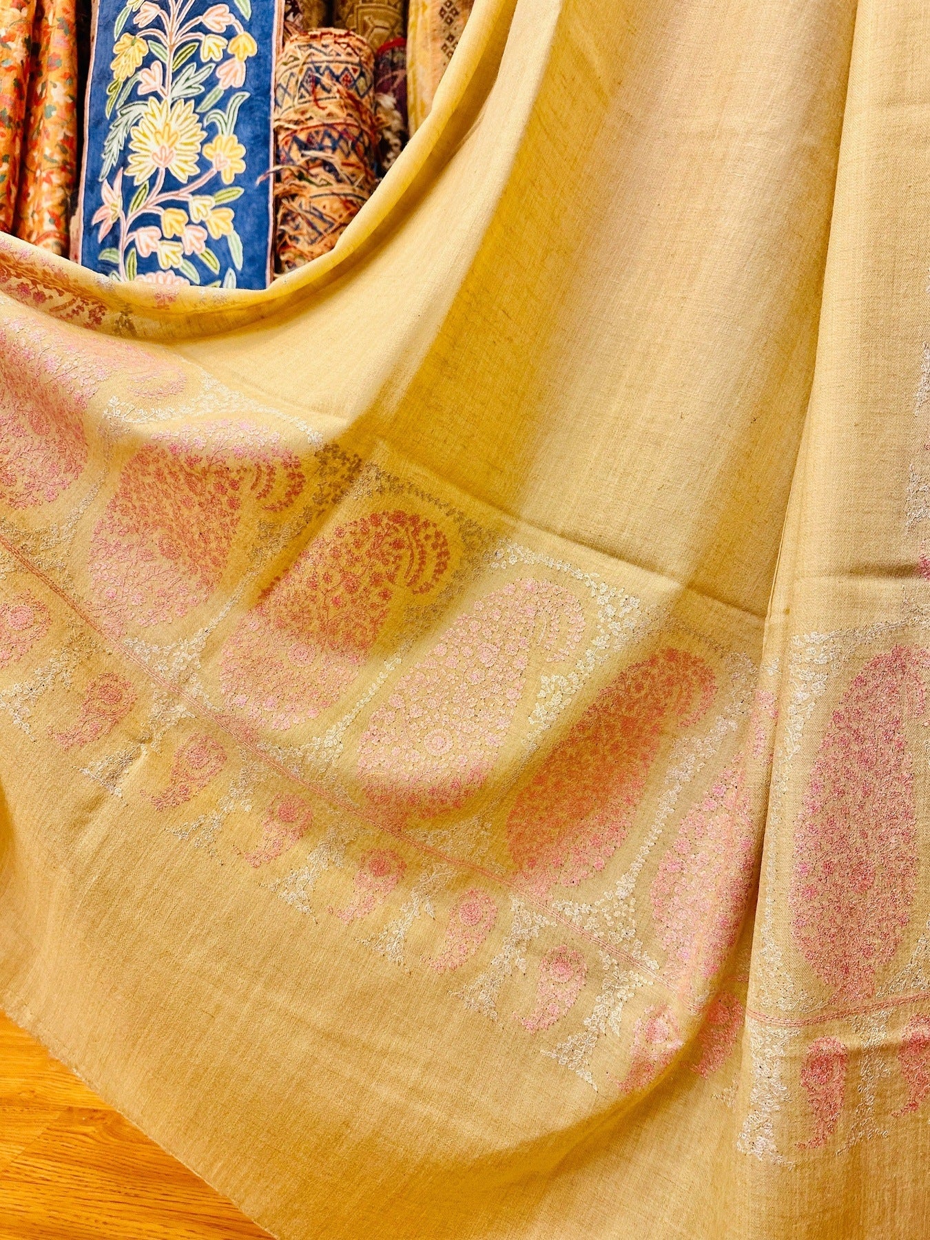 Jasmine Sozni Doardaar Shawl ArtAsiaHandicrafts
