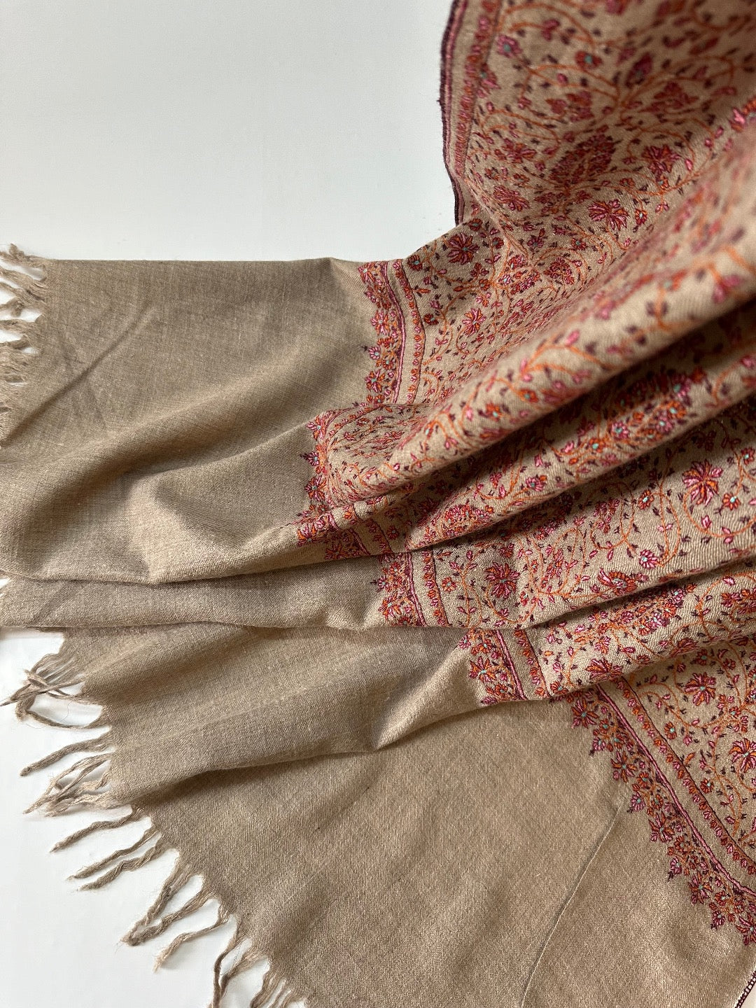 Natural Jaal Sozni Pashmina Shawl ArtAsiaHandicrafts