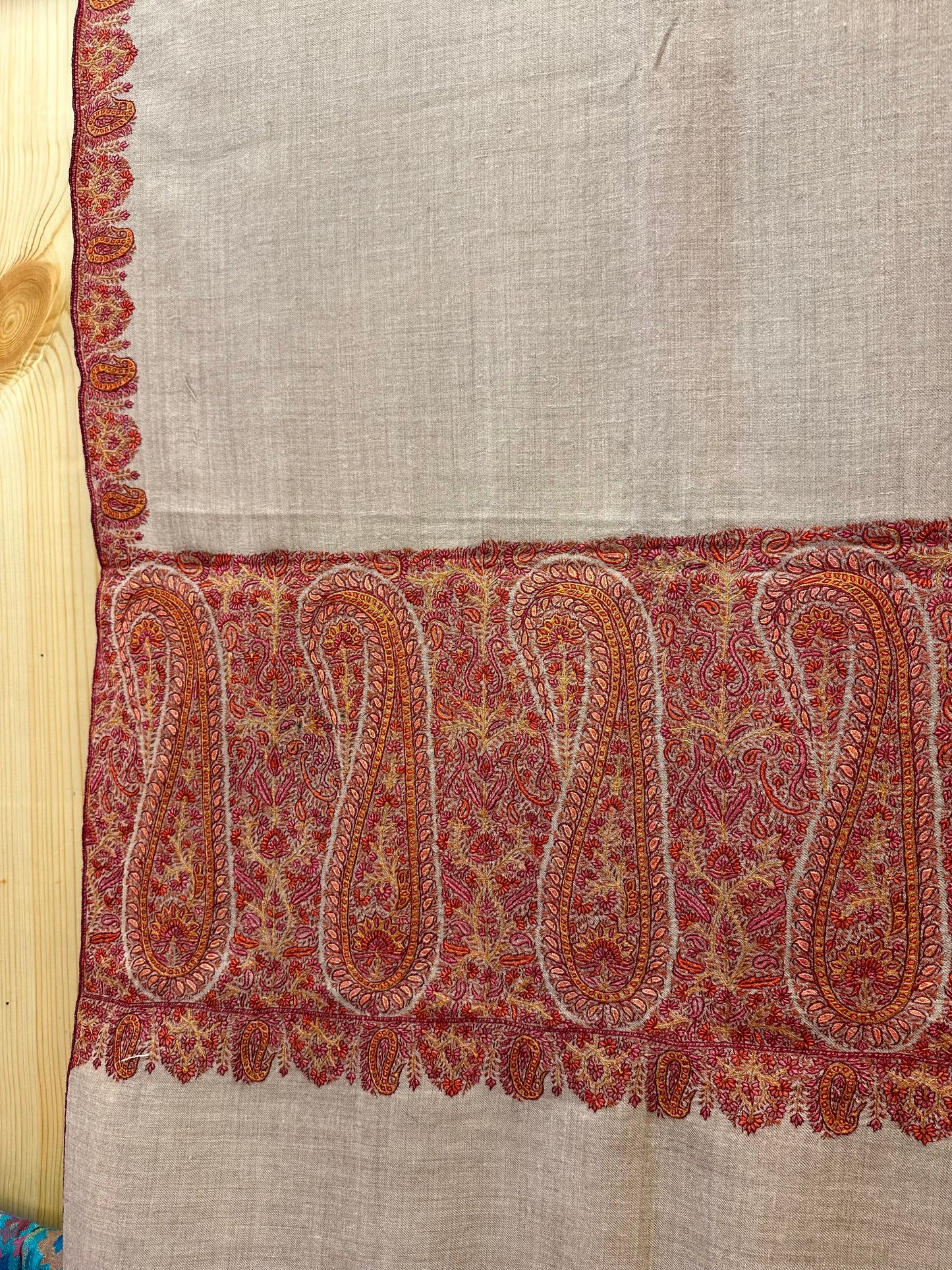 Natural Sozni Palla Pashmina Shawl ArtAsiaHandicrafts