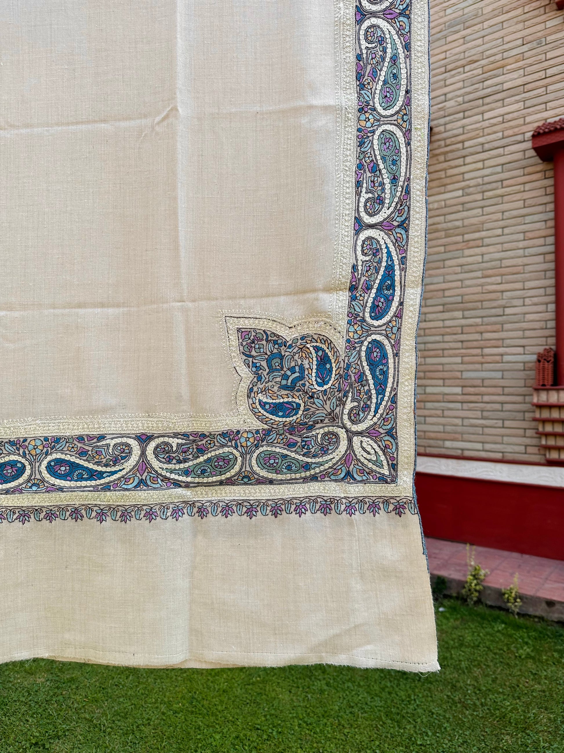 White Paper Mache Doardaar Shawl ArtAsiaHandicrafts